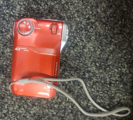 DXG -563V DIGITAL CAMCORDER 5.1 LCD VOICE USED RED 4X DIGITAL ZOOM w/8GB SD CARD1
