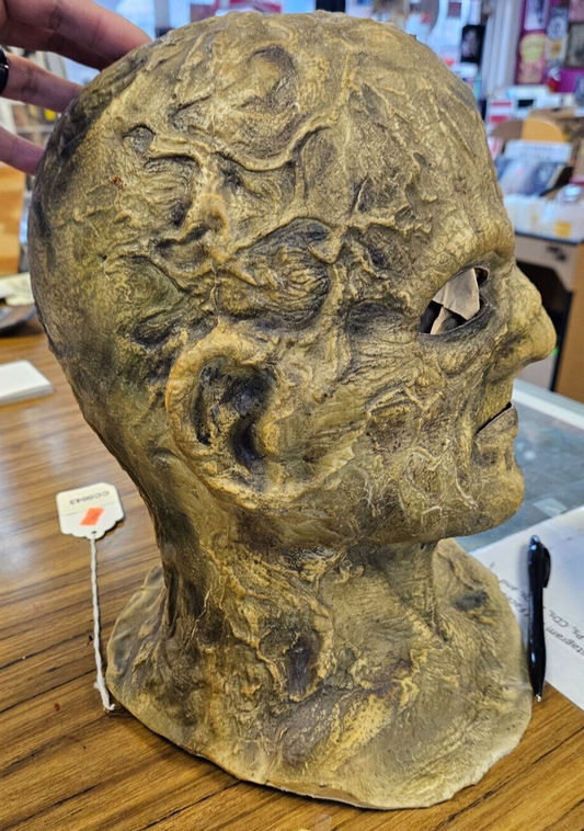 CREATURE CORPS.LLC "Creeping Dead Mask #13 New Autographed No Tag No Box1