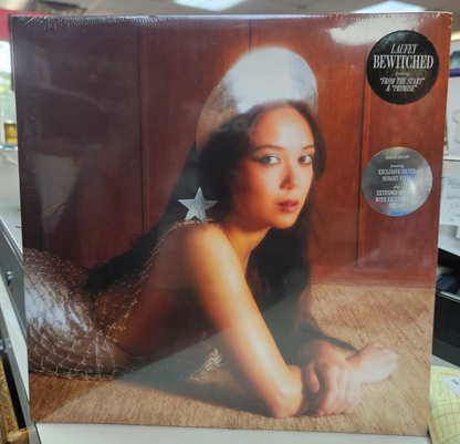 LAUFEY "BEWITCHED" DELUXE EDITION EXCLUSIVE SILVER NUGGET VINYL0