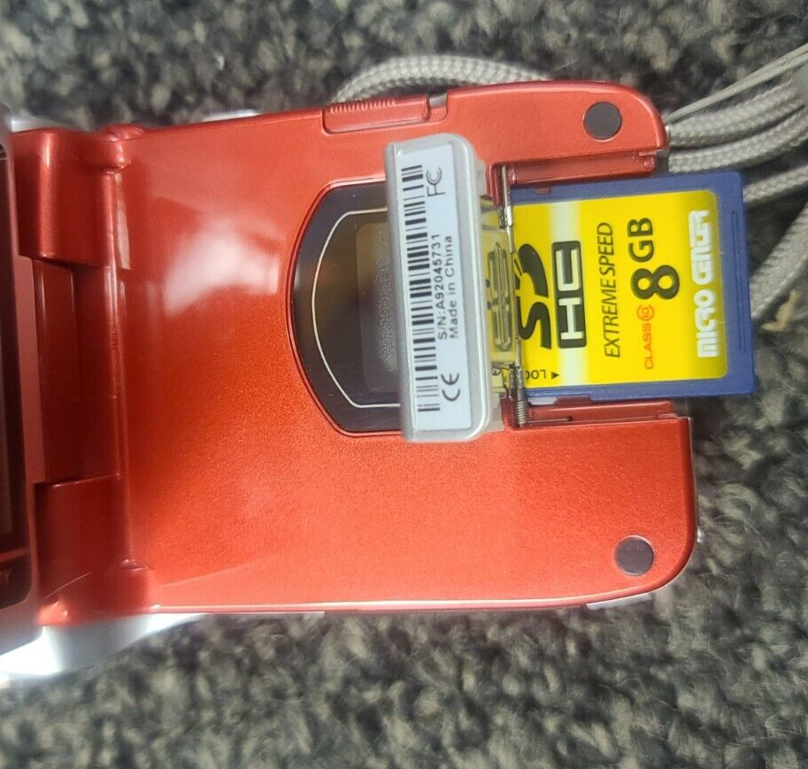 DXG -563V DIGITAL CAMCORDER 5.1 LCD VOICE USED RED 4X DIGITAL ZOOM w/8GB SD CARD6