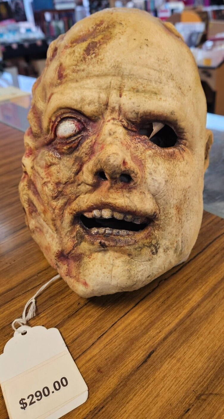 CREATURE CORPS.LLC "Creeping Dead Mask #17 New Autographed0