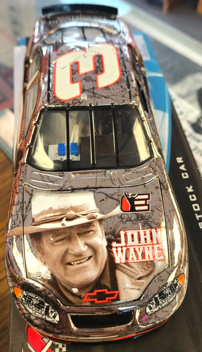 RACE FANS JOHN WAYNE 1:24 SCALE STOCK CAR used W/CAAERTIFICATE14