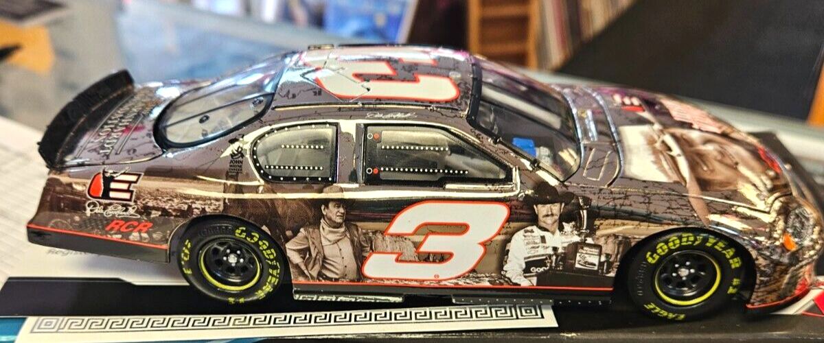 RACE FANS JOHN WAYNE 1:24 SCALE STOCK CAR used W/CAAERTIFICATE13